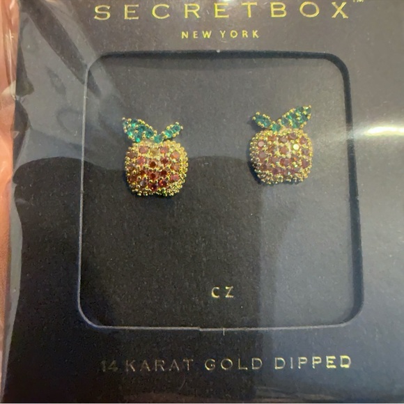 Secret Box New York Apple Studs Earrings - Picture 1 of 2